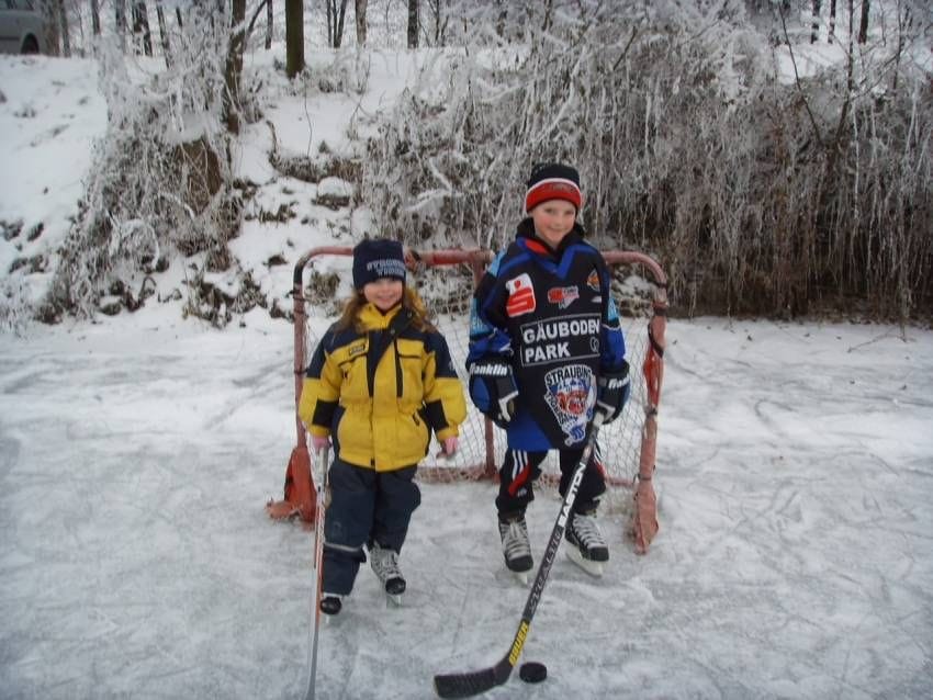 Sibling support only a phone call away for Drake and Mae Batherson