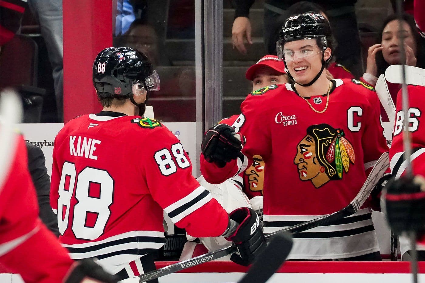 Blackhawks Patrick Kane sets NHL assist record for U.S.-born players with a helper on Bedard's goal