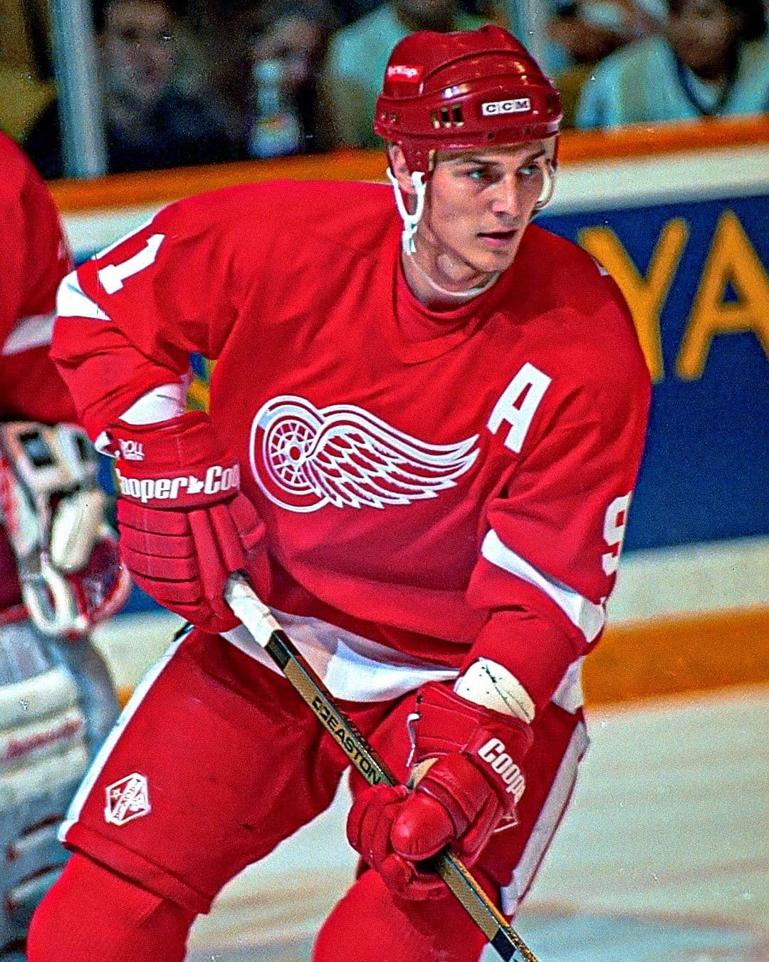 Sergei Fedorov, Winner of the 1993-1994 Lester B. Pearson Award