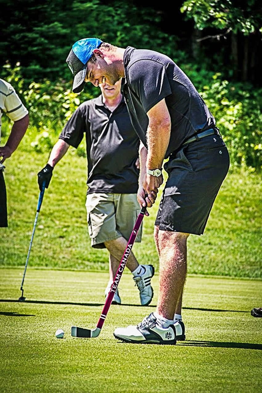 Duchene & Hodgson Lend A Helping Hand At Home