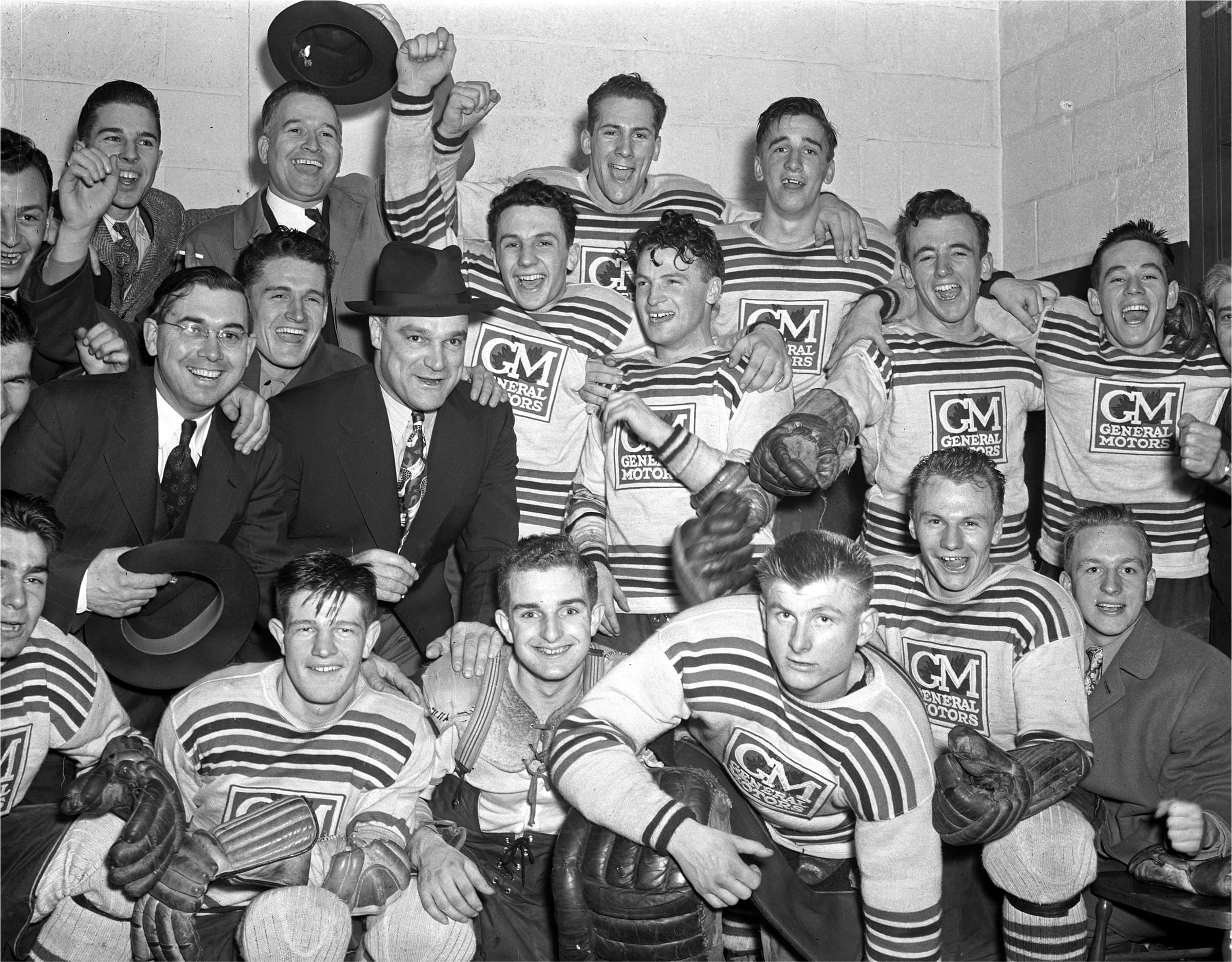Ted Lindsay Oshawa Generals wins the Memorial Cup