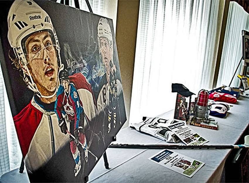 Duchene & Hodgson Lend A Helping Hand At Home